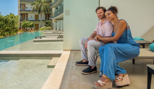 Suite junior, 1 cama de matrimonio grande, vistas al jardín (Swim out)