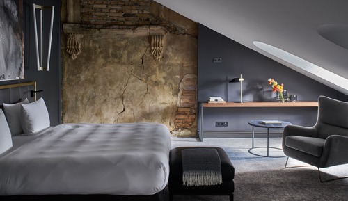 Suite junior (Attic)
