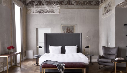 Suite Signature (Courtyard)
