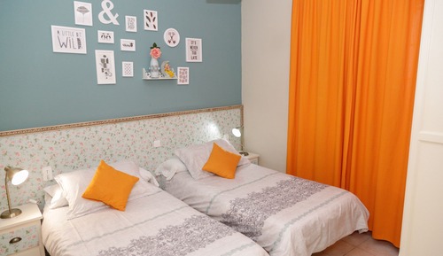 Habitación económica con 2 camas individuales, baño privado, planta baja