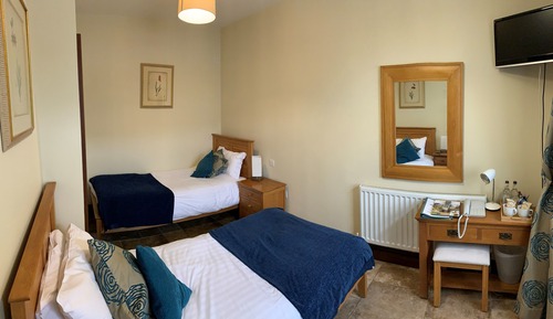 Habitación con 2 camas individuales