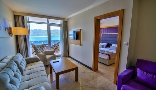 Deluxe Suite, Sea View