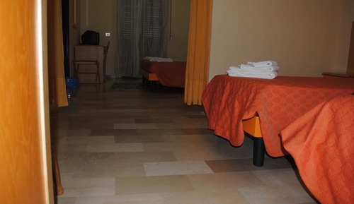 Habitación triple, vistas al mar