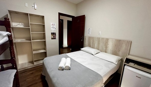 Habitación cuádruple estándar, 1 habitación