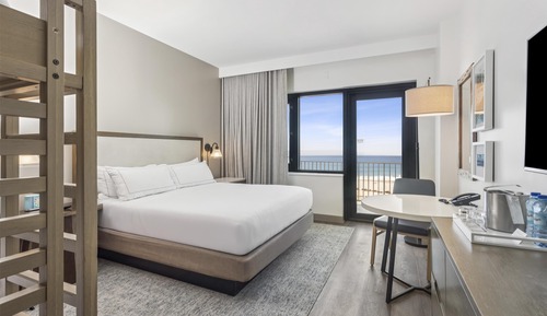 Habitación, varias camas, balcón (Gulf Front)