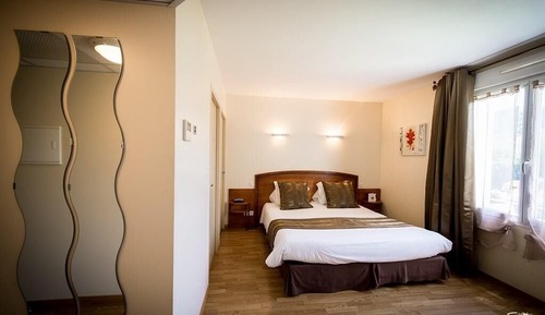 Habitación cuádruple familiar, baño privado, vistas al jardín