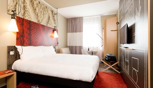 Habitación, varias camas