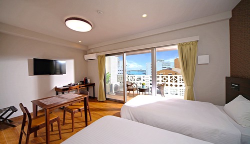 Habitación con 2 camas individuales, 2 habitaciones, no fumadores (Pet not allowed 6th - 9th Floor)