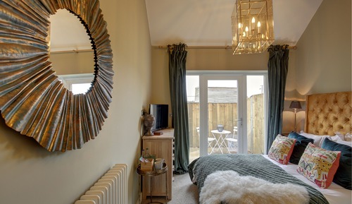 Habitación doble, vistas al patio, planta baja (The Hideout)