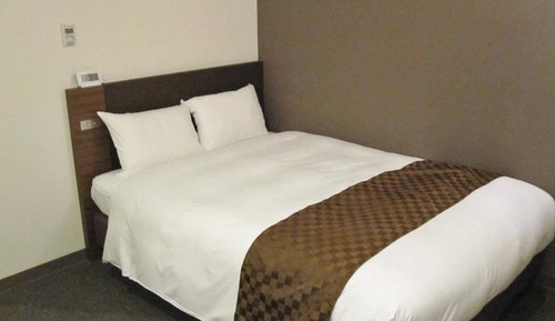 Habitación económica doble, fumadores (Large Single Bed)