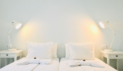 Habitación estándar con 1 cama doble o 2 individuales, baño privado