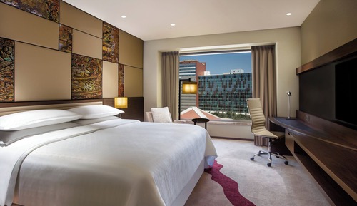 Habitación, 1 cama de matrimonio grande, vistas a la piscina