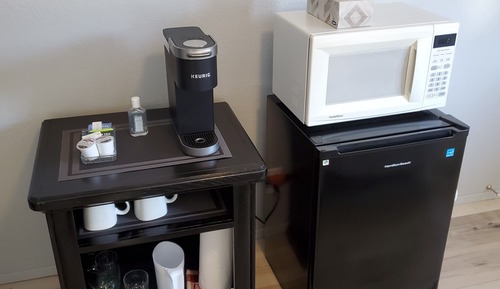 Habitación básica, 1 cama de matrimonio, vistas a la montaña (Rm 7)