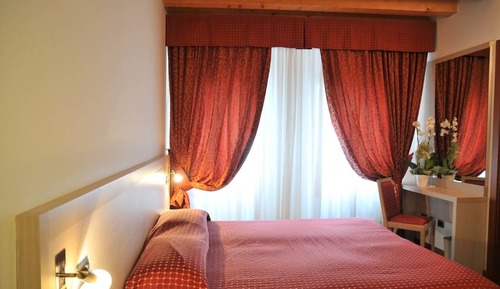 Habitación doble, 1 cama de matrimonio, no fumadores