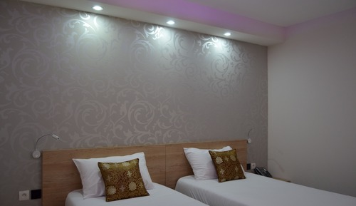 Habitación con 2 camas individuales, vistas al jardín