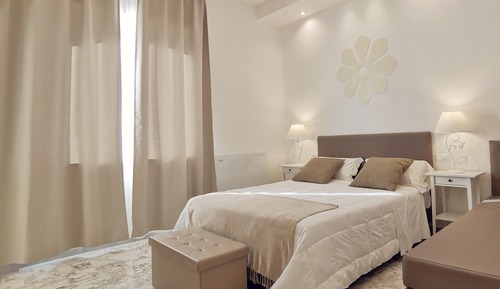 Habitación triple económica, no fumadores