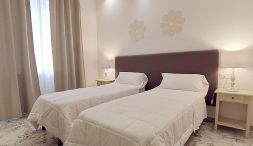 Habitación económica con 1 cama doble o 2 individuales