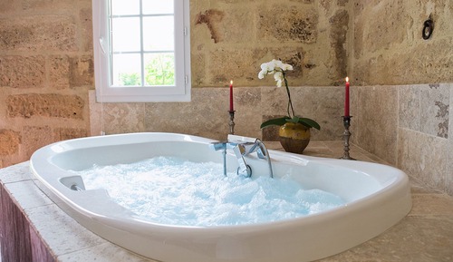 Suite romántica, 1 cama de matrimonio grande, accesible para personas con discapacidad, bañera (Feu)