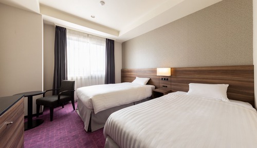 Habitación con 2 camas individuales, no fumadores (For 1 Guest)