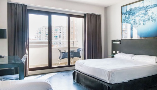 Habitación Premium con 1 cama doble o 2 individuales