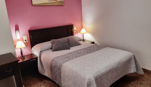 Habitación con 1 cama doble o 2 individuales