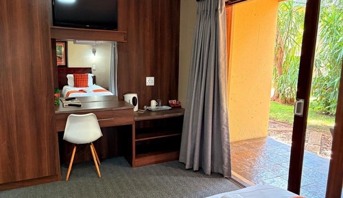 Habitación estándar con 1 cama doble o 2 individuales