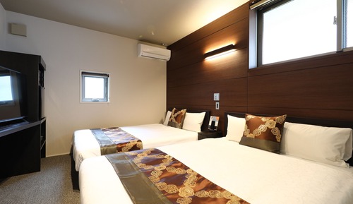 Habitación estándar, 2 camas dobles, no fumadores, bañera (B)