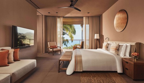 5 Bedroom Private Home 3