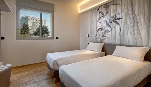 Habitación con 2 camas individuales
