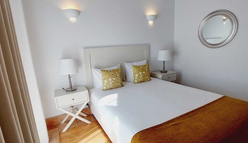 Habitación Deluxe doble, balcón, vistas parciales al mar