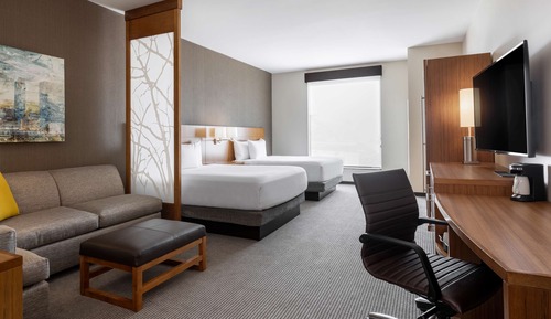 Habitación, accesible para personas con discapacidad, bañera (2 Queenbeds and 1 Sofabed)