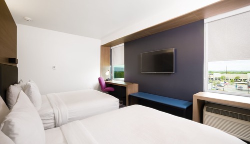 Habitación, 2 camas de matrimonio, no fumadores (Mobility Accessible, Roll-in Shower)