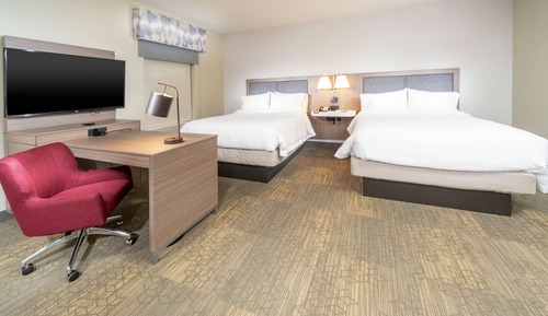 Habitación, 2 camas de matrimonio, accesible para personas con discapacidad, bañera (Hearing)