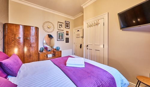 Double Room, Ensuite (Room 2)