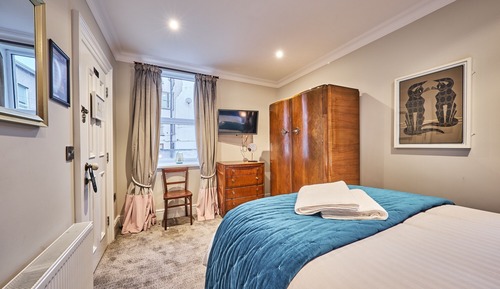 Double Room, Ensuite (Room 1)