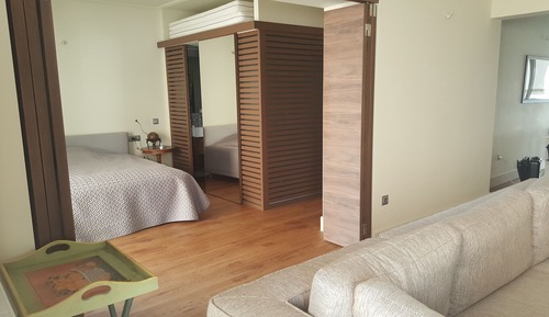 Apartamento de lujo, 2 habitaciones, 2 baños