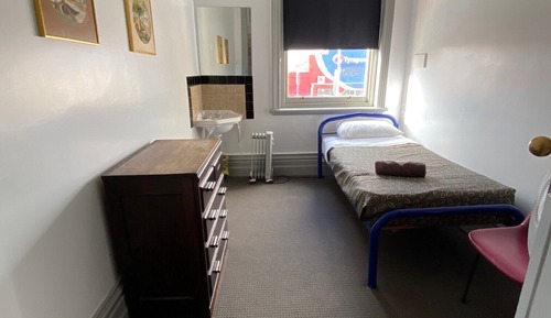 Room 6 - Single Room shared bathroom