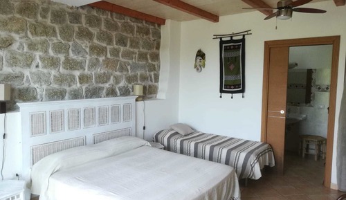 Habitación triple, varias camas, chimenea