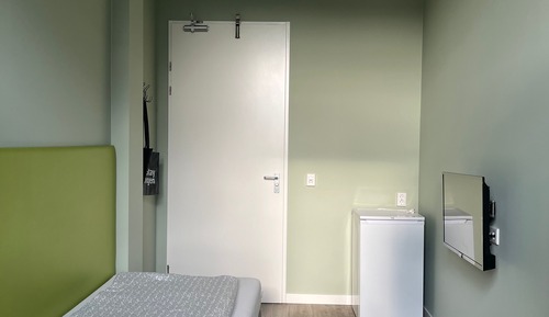 Habitación individual, baño compartido