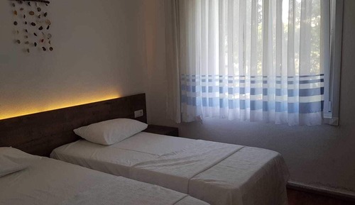 Habitación estándar con 2 camas individuales, vistas al jardín