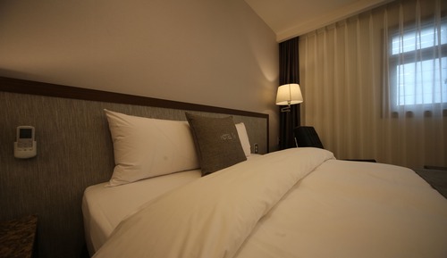 Deluxe Room - Breakfast for 1(except Sunday & Public Holiday), More than 2 nights stay, Free Laundry