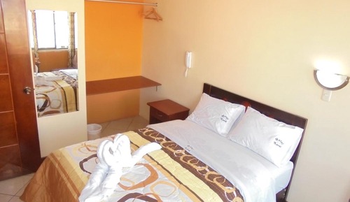 Habitación triple, baño privado