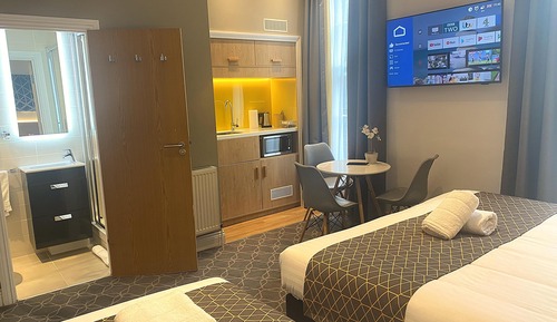 Large Two Bedroom Suite