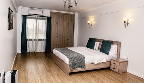 Suite ejecutiva, balcón