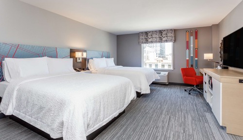 Habitación, 2 camas de matrimonio, frigorífico y microondas