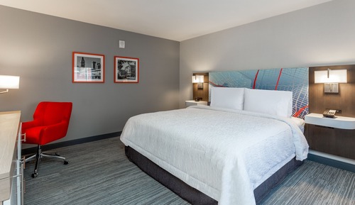 Habitación, 1 cama de matrimonio grande, frigorífico y microondas