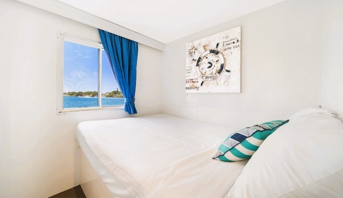 Houseboat, 3 Bedrooms (Dusk Breaker)