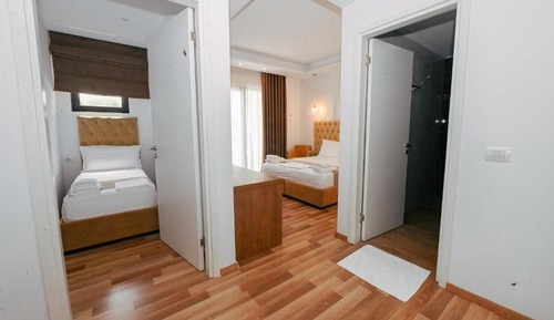 Habitación cuádruple Deluxe, balcón