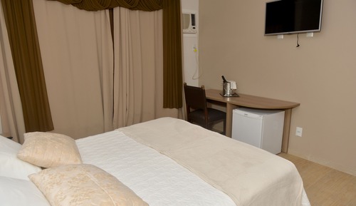 Habitación de lujo con 1 cama doble o 2 individuales, vistas al lago