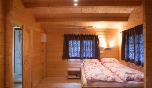 Habitación cuádruple básica, 2 camas de matrimonio, baño privado